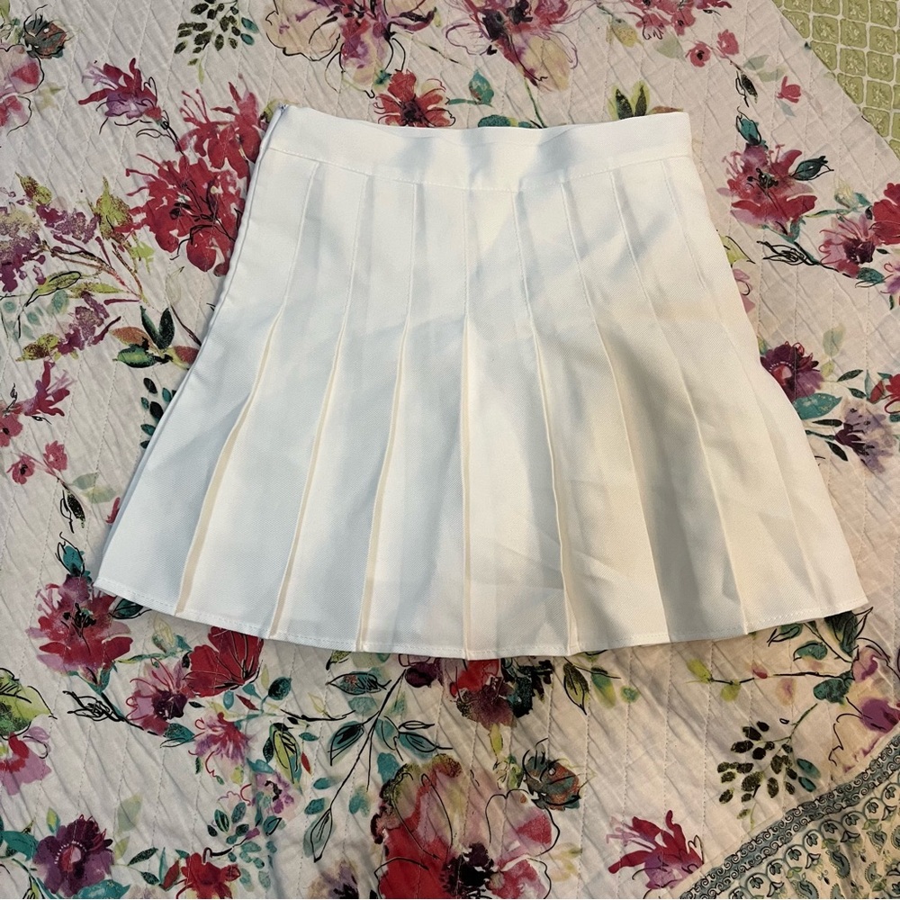 Y2k white mini skirt